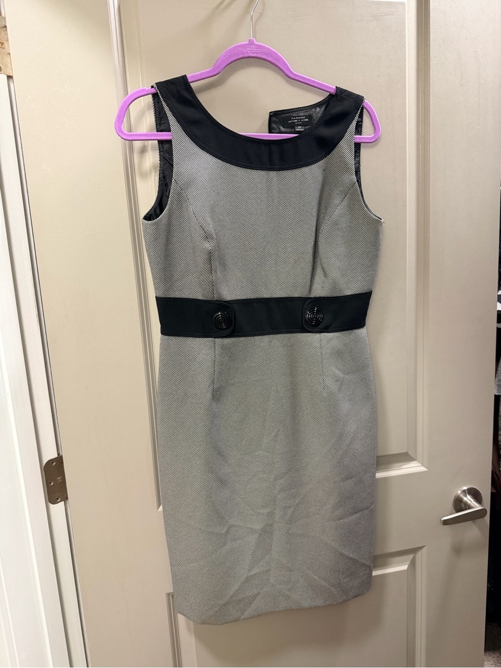 Tahari Sleeveless Black & Gray Sheath Dress